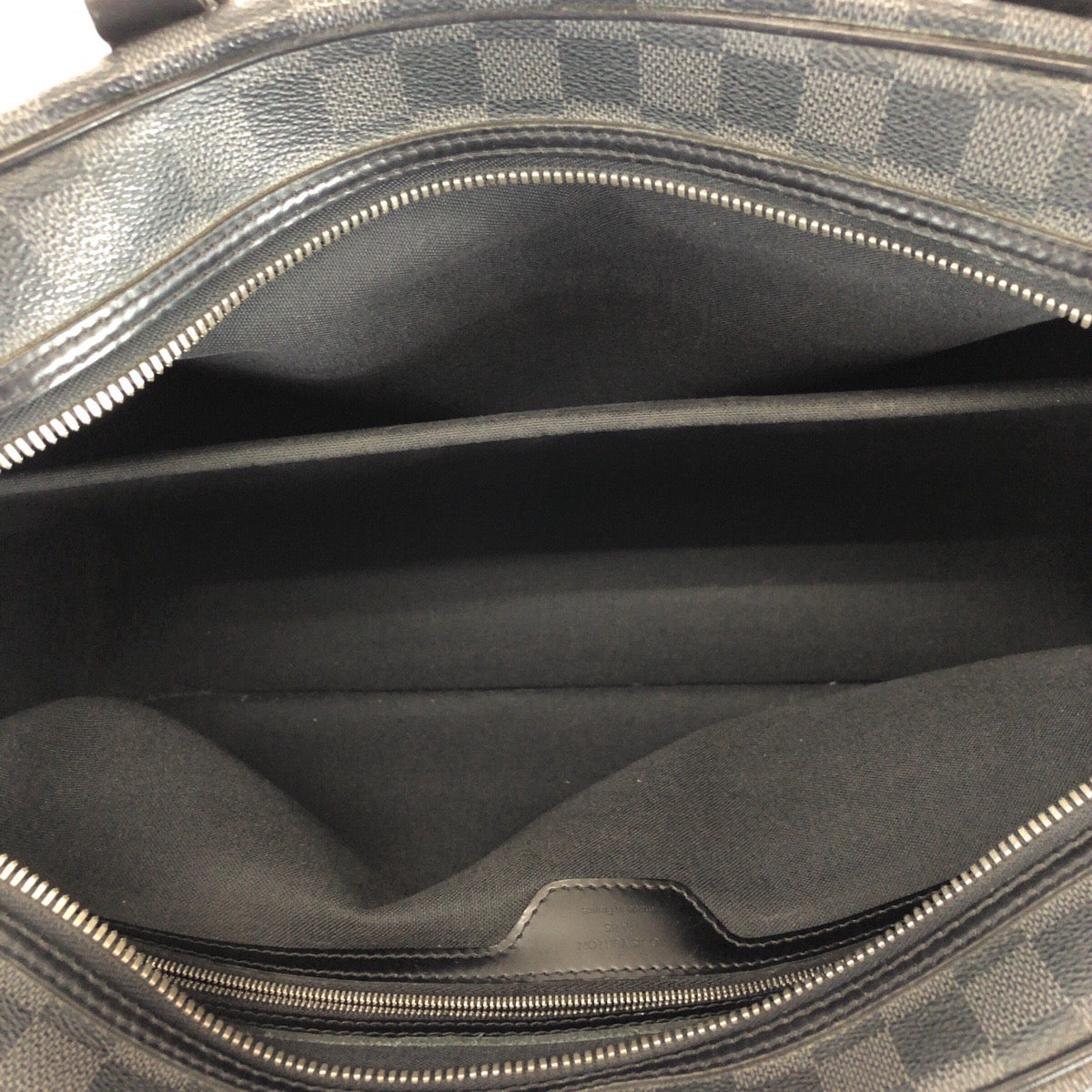 14487
LOUIS VUITTON ルイヴィトン ダミエ グラフィット ヨーン ブラック 黒 シルバー金具 PVC N48118 ビジネスバッグ ブリーフケース メンズ AB64
