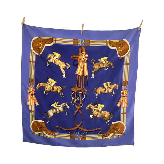 13994
HERMES エルメス カレ90 Jumping ジャンピング ブルー マルチカラー シルク スカーフ 大判スカーフ  レディース