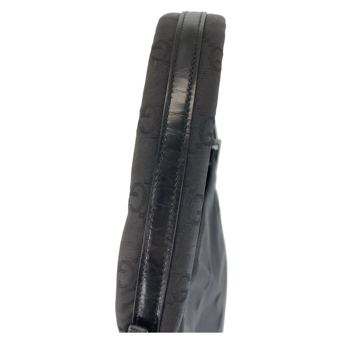 14527
GUCCI グッチ ブラック 黒 シルバー金具 GGキャンバス 13166 ショルダーバッグ  レディース
