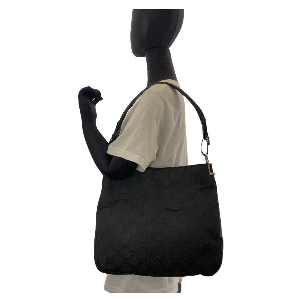 14527
GUCCI グッチ ブラック 黒 シルバー金具 GGキャンバス 13166 ショルダーバッグ  レディース