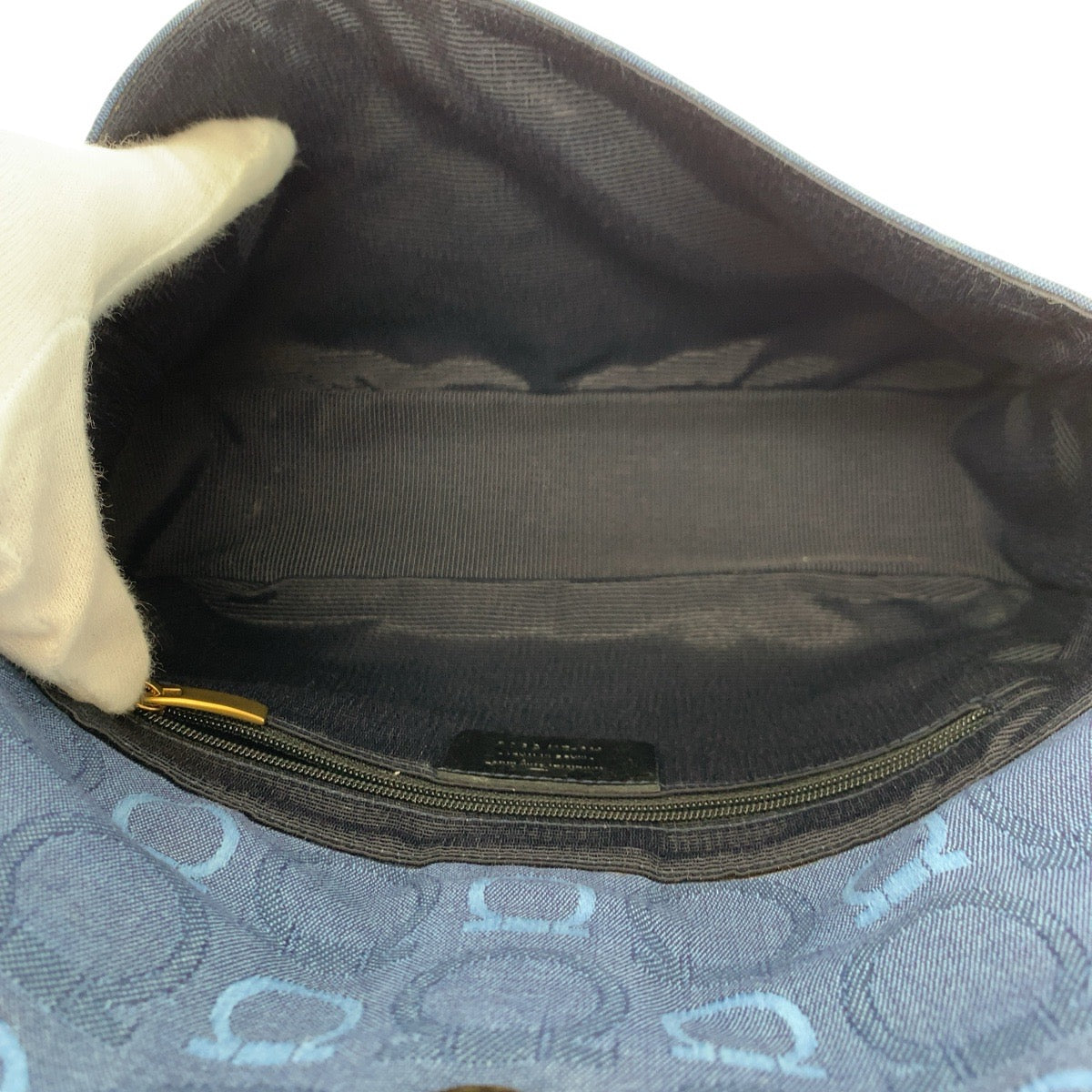 14561
Salvatore Ferragamo サルヴァトーレフェラガモ ガンチーニ ブルー ゴールド金具 キャンバス / レザー ショルダーバッグ  レディース