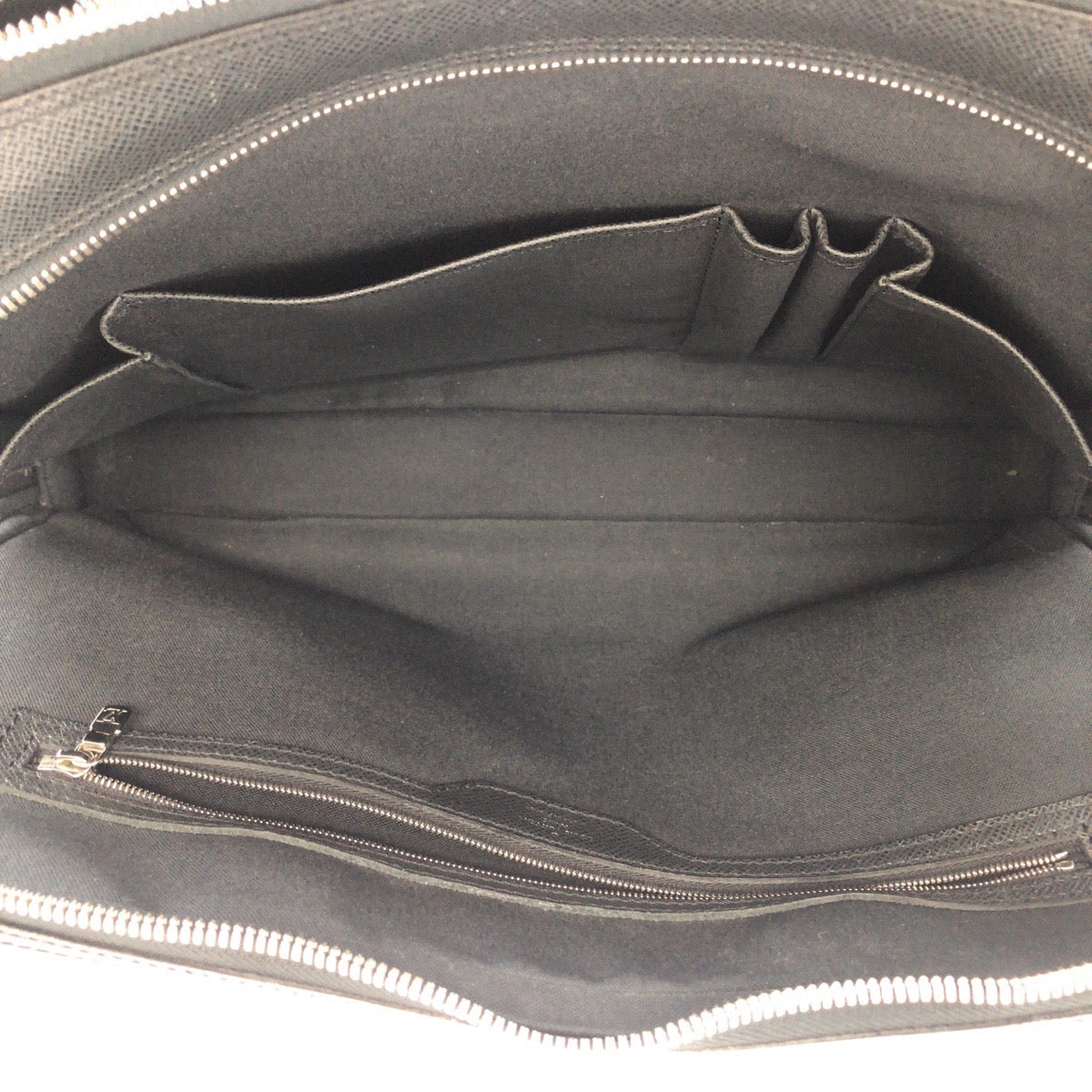 14626
LOUIS VUITTON ルイヴィトン タイガ アレクサンダー アルドワーズ ブラック 黒 シルバー金具 レザー M31162 ビジネスバッグ ブリーフケース 2way  メンズ