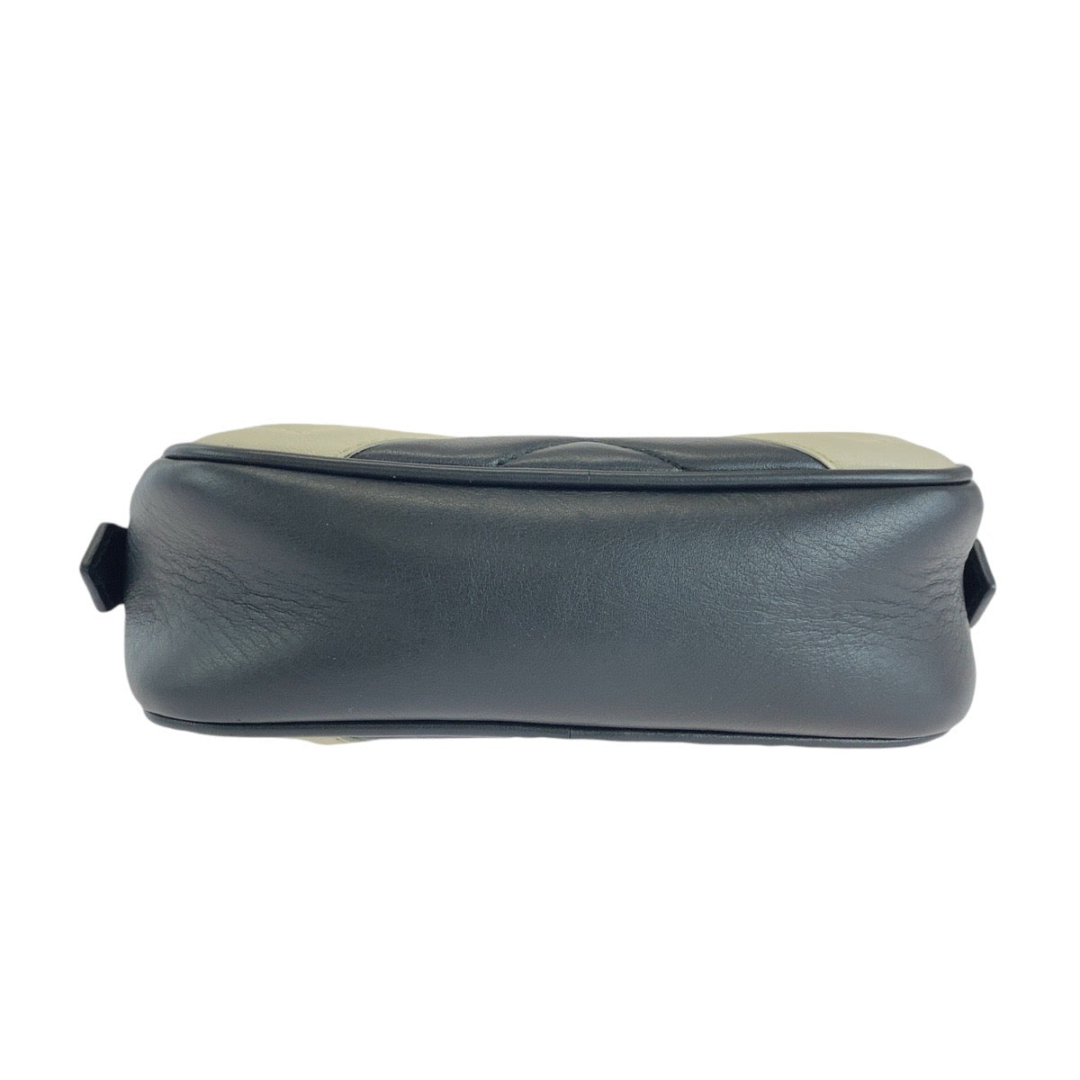 14627
GUCCI グッチ GGマーモント ブラック ホワイト ゴールド金具 レザー 448065 斜め掛け ショルダーバッグ ポシェット  レディース