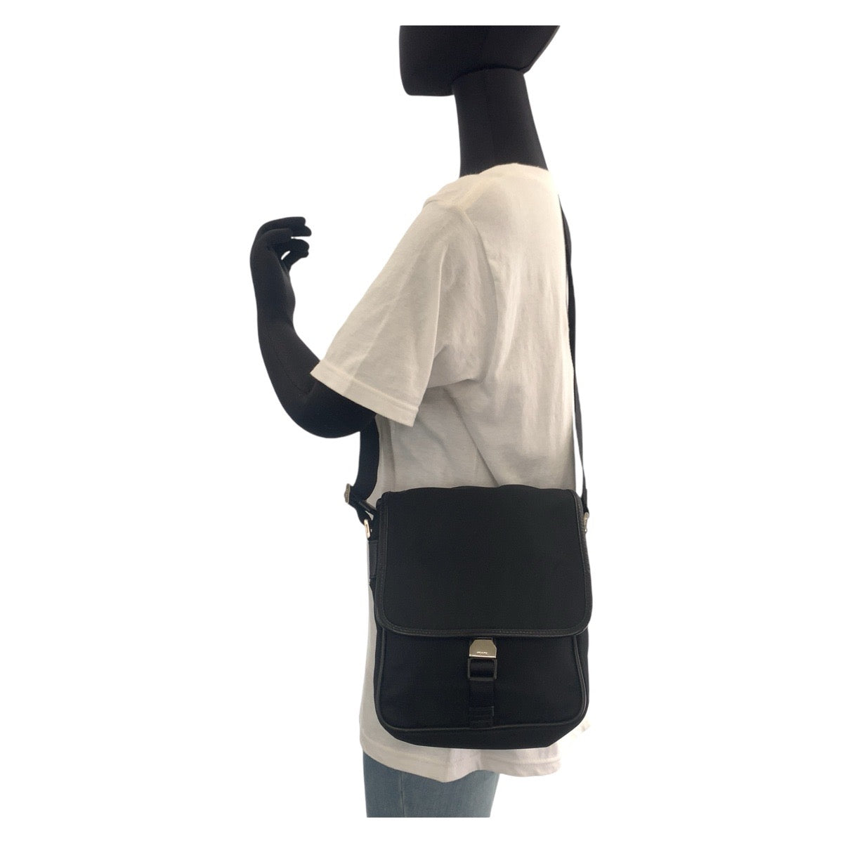 14696
PRADA プラダ テスート 三角ロゴプレート ブラック 黒 シルバー金具 ナイロン 斜め掛け ショルダーバッグ メッセンジャーバッグ  レディース