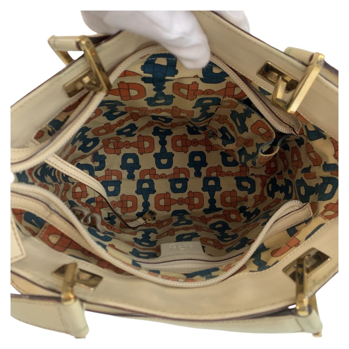 14718
GUCCI グッチ グッチシマ ホワイト ゴールド金具 レザー 145994 トートバッグ ショルダーバッグ  レディース