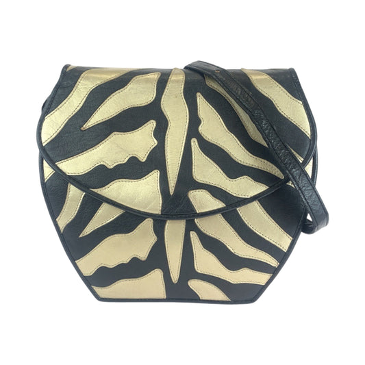 14732
YVES SAINT LAURENT イヴ サンローラン ヴィンテージ YSL ブラック 黒 ゴールド ゴールド金具 レザー ショルダーバッグ ポシェット  レディース AB9