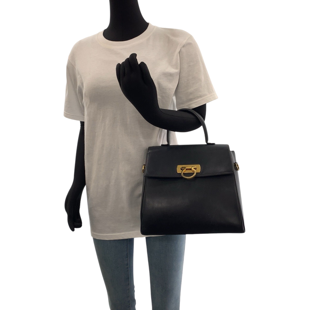 14758
Salvatore Ferragamo サルヴァトーレフェラガモ ヴィンテージ ガンチーニ ブラック 黒 ゴールド金具 レザー E210536 ハンドバッグ  レディース