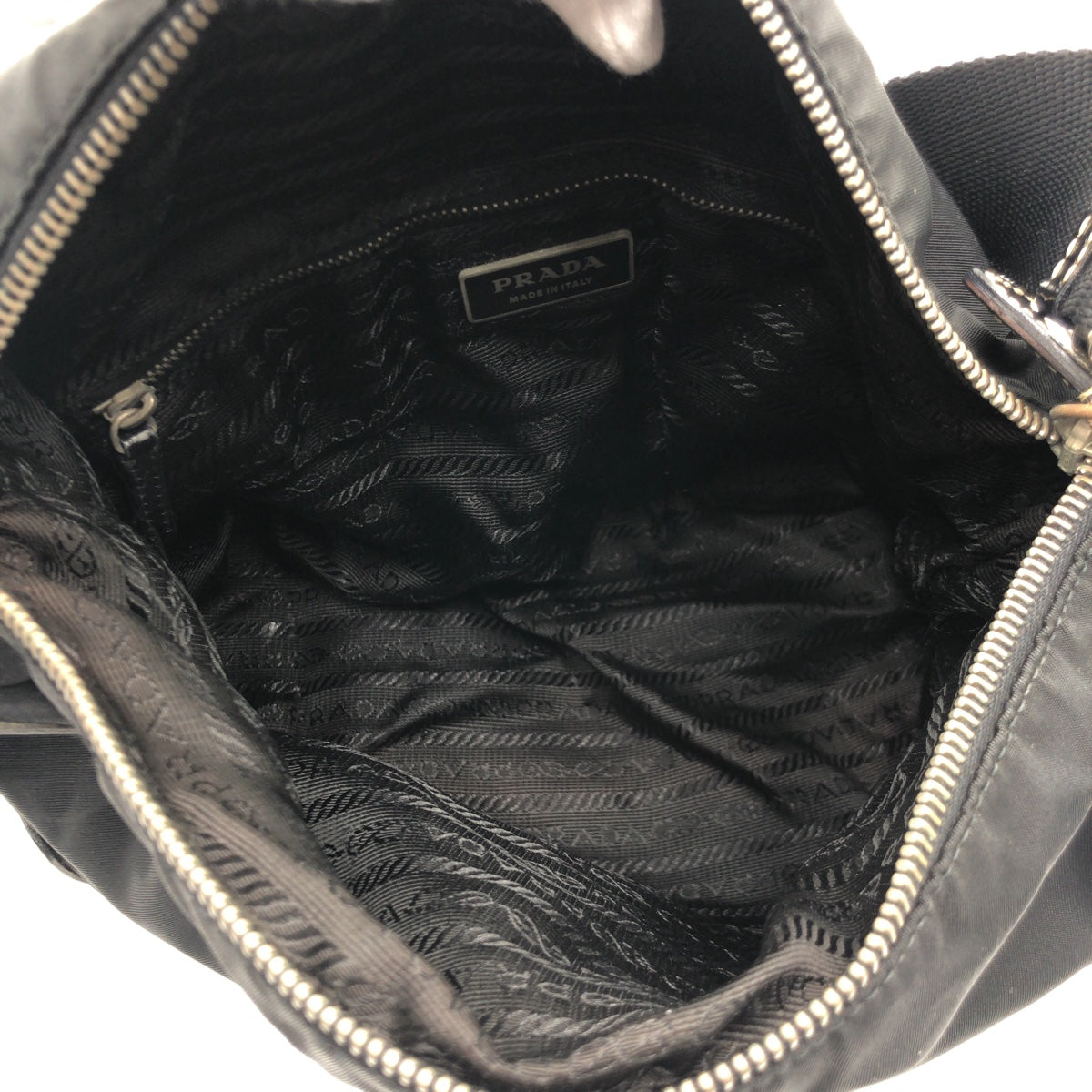 14770
PRADA プラダ テスート 三角ロゴ ブラック 黒 ナイロン ショルダーバッグ  レディース