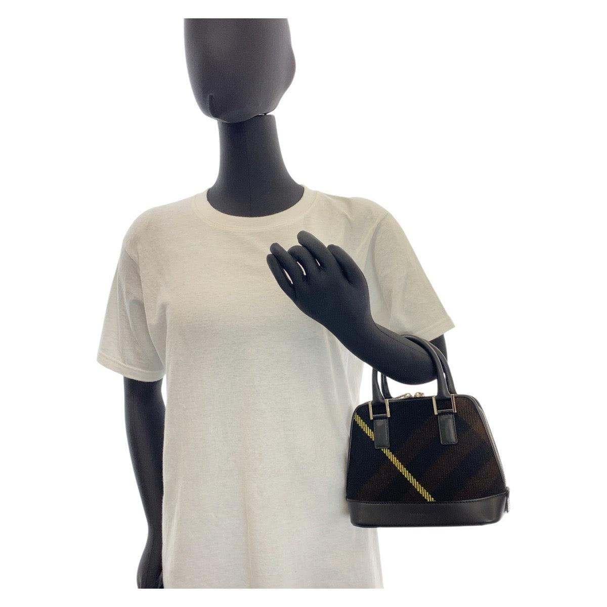 14774
BURBERRY バーバリー チェック柄 ブラック 黒 シルバー金具 ウール / レザー ハンドバッグ  レディース A18