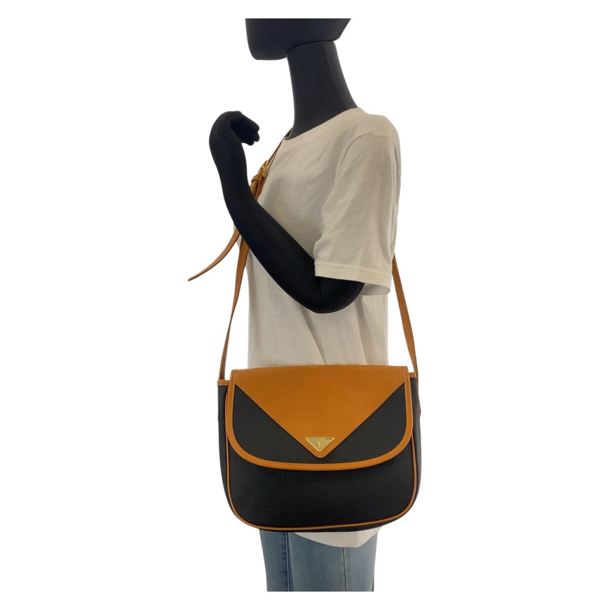 14782
YVES SAINT LAURENT イヴ サンローラン ヴィンテージ YSL ブラック 黒 ブラウン ゴールド金具 キャンバス / レザー 斜め掛け ショルダーバッグ メッセンジャーバッグ  レディース A19