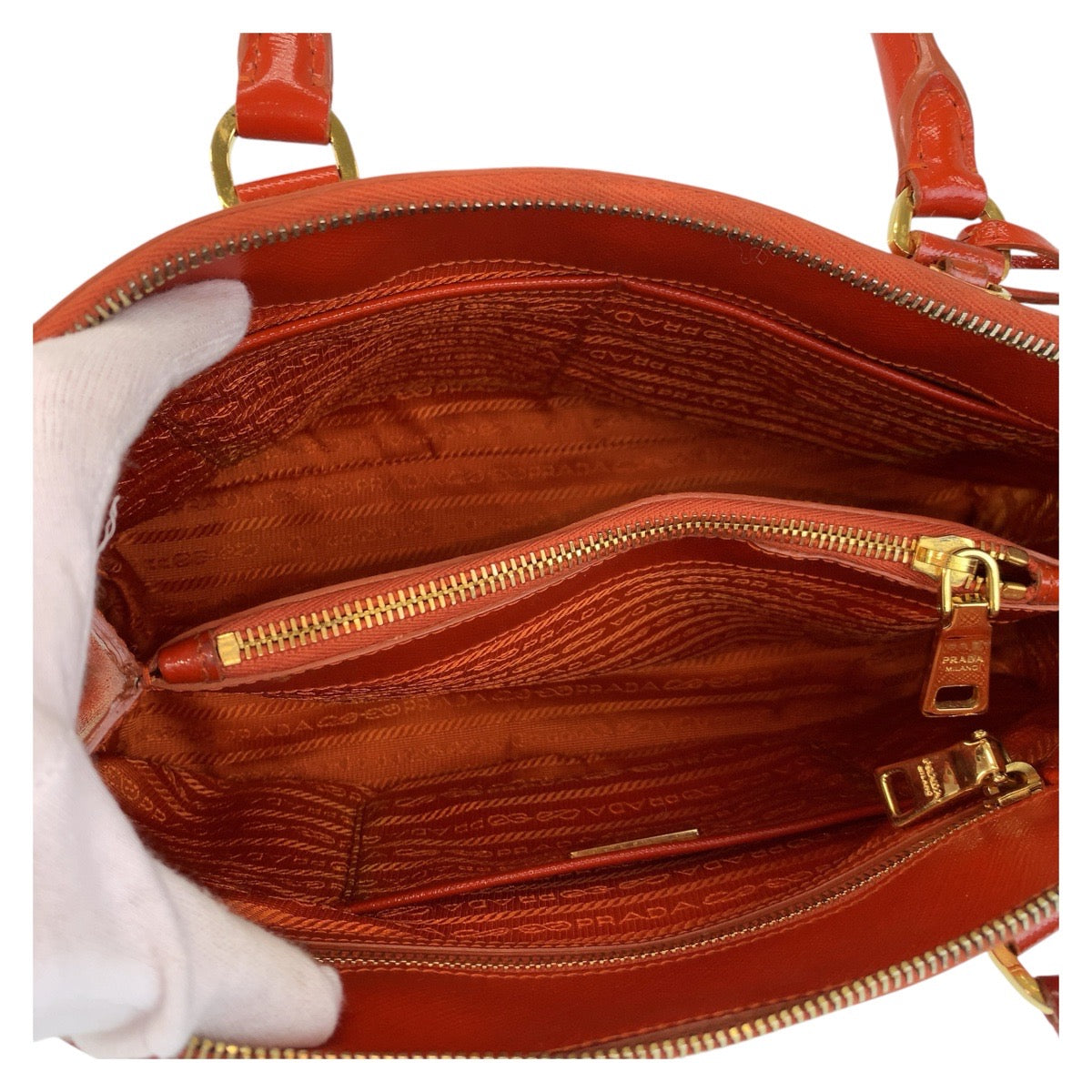 14818
PRADA プラダ サフィアーノ 三角ロゴプレート オレンジ ゴールド金具 レザー ハンドバッグ ショルダーバッグ 2way  レディース
