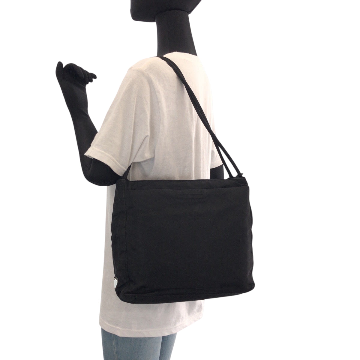 14820
PRADA プラダ テスート 三角ロゴプレート ブラック 黒 シルバー金具 ナイロン トートバッグ ショルダーバッグ  レディース ABP18