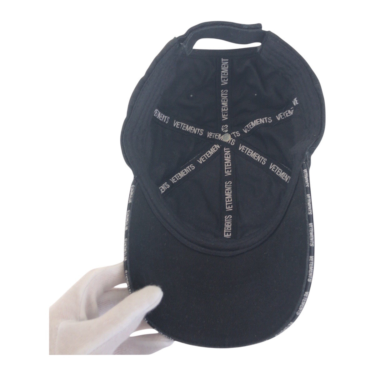 14836
VETEMENTS ヴェトモン ブラック 黒 キャンバス WSS 18AC16 キャップ ベースボールキャップ 男女兼用  メンズ