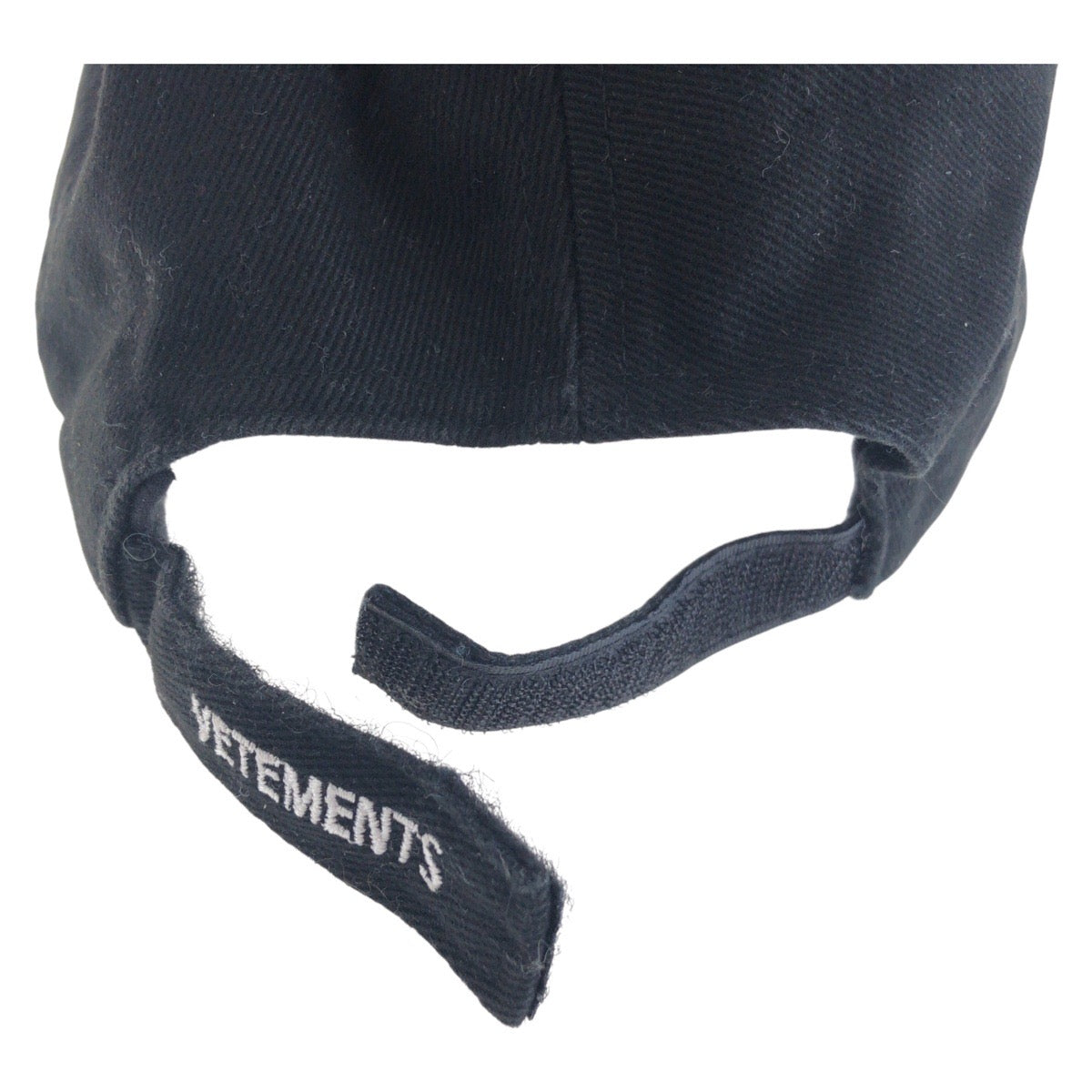 14836
VETEMENTS ヴェトモン ブラック 黒 キャンバス WSS 18AC16 キャップ ベースボールキャップ 男女兼用  メンズ