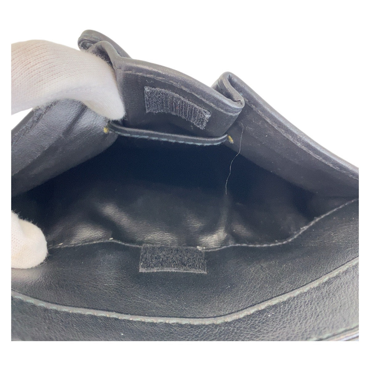 14846
CELINE セリーヌ ヴィンテージ ブラック 黒 ゴールド金具 レザー 斜め掛け ショルダーバッグ ポシェット  レディース A