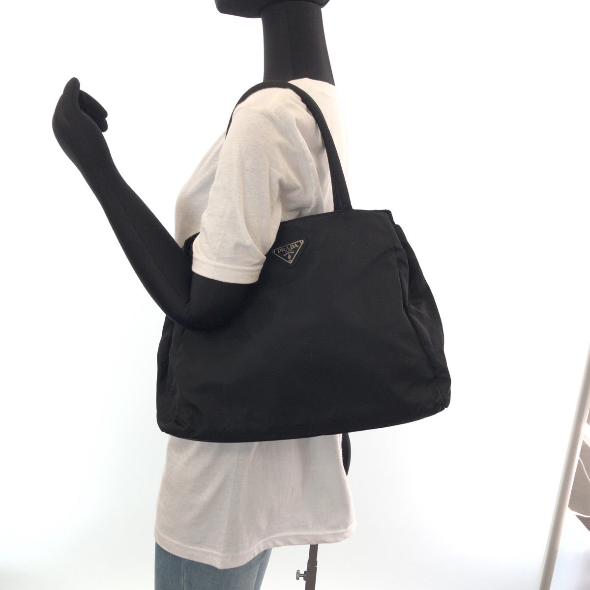14897
PRADA プラダ テスート 三角ロゴプレート ブラック 黒 シルバー金具 ナイロン トートバッグ ショルダーバッグ  レディース