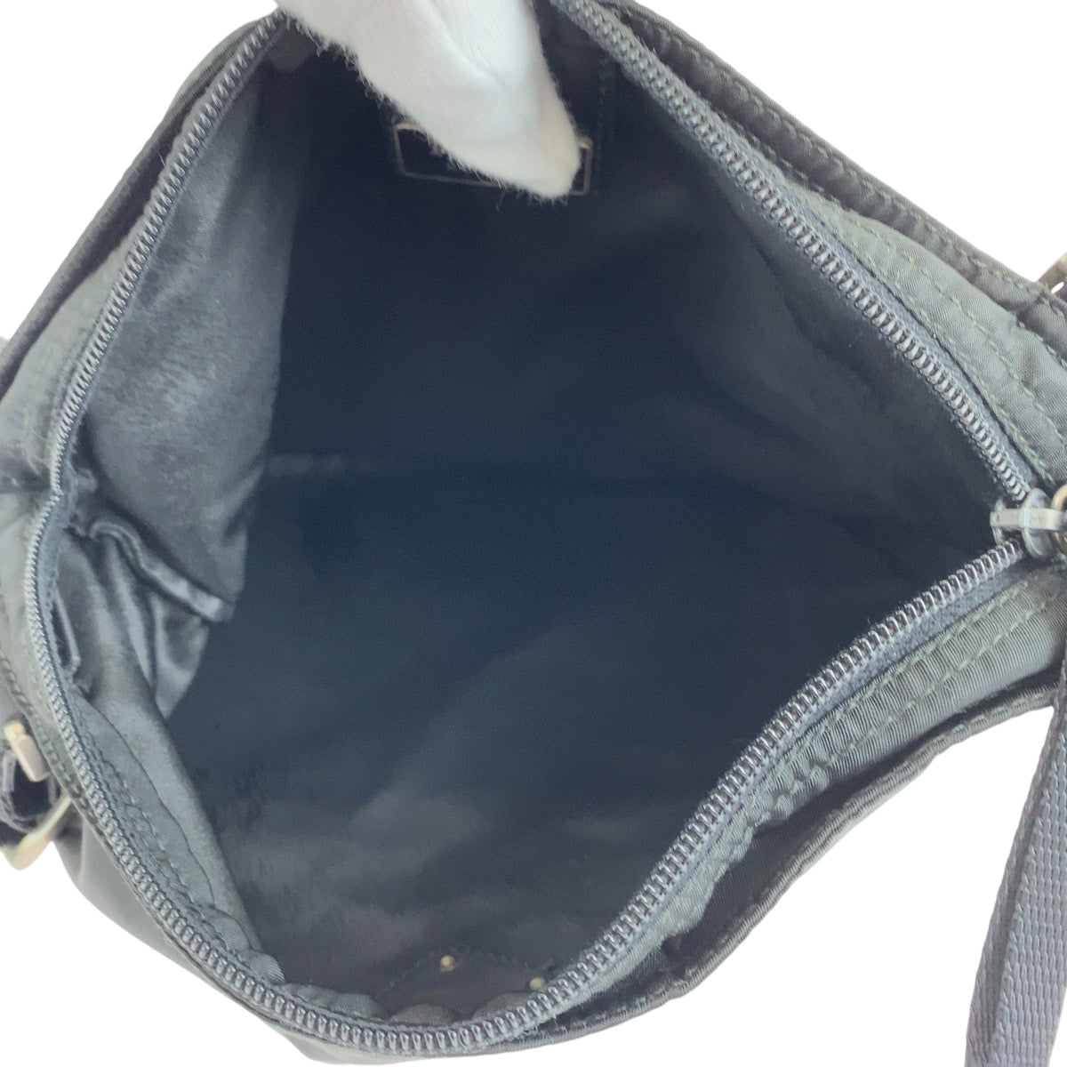14916
PRADA プラダ テスート 三角ロゴプレート ブラック 黒 シルバー金具 ナイロン ショルダーバッグ サコッシュ 男女兼用  メンズ ABP24