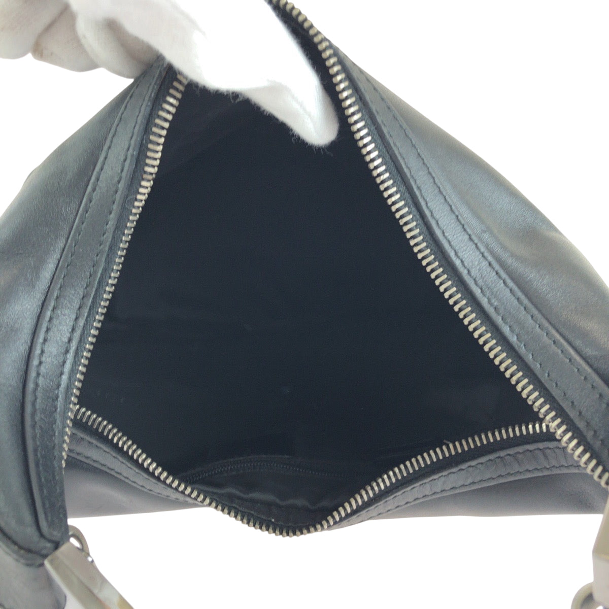 14919
GUCCI グッチ ブラック 黒 シルバー金具 レザー 001 3814  002122 ホーボー ワンショルダーバッグ 肩掛け  レディース