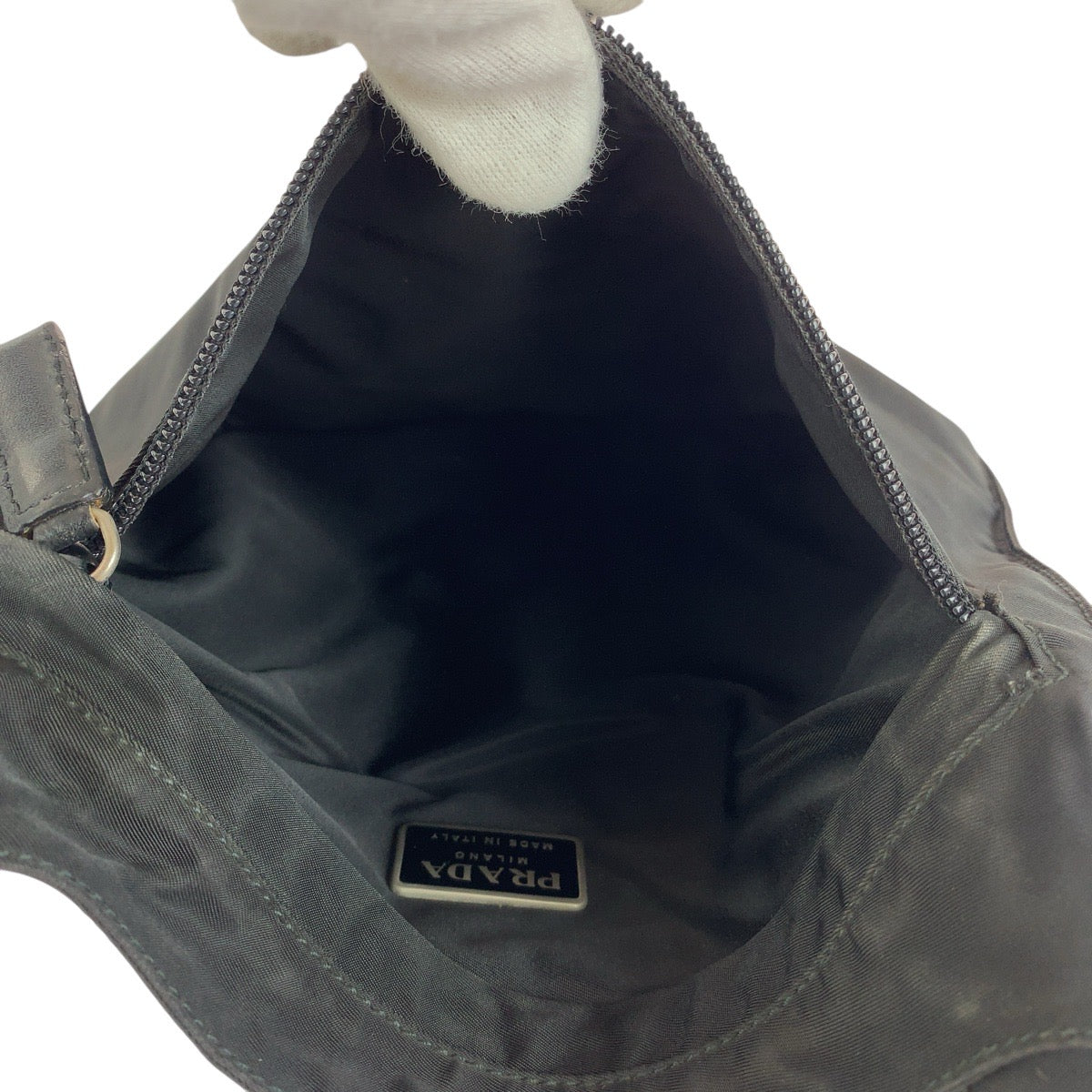 14925
PRADA プラダ テスート 三角ロゴプレート ブラック 黒 シルバー金具 ナイロン ショルダーバッグ ポシェット  レディース