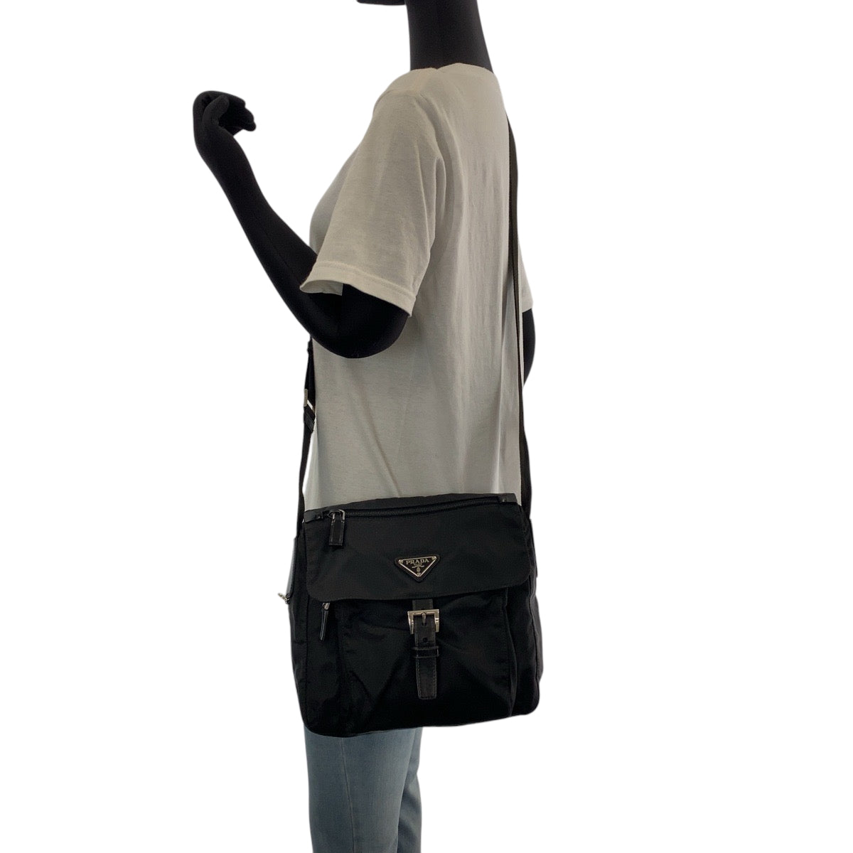 14932
PRADA プラダ テスート 三角ロゴプレート ブラック 黒 シルバー金具 ナイロン ショルダーバッグ ポシェット  レディース A34