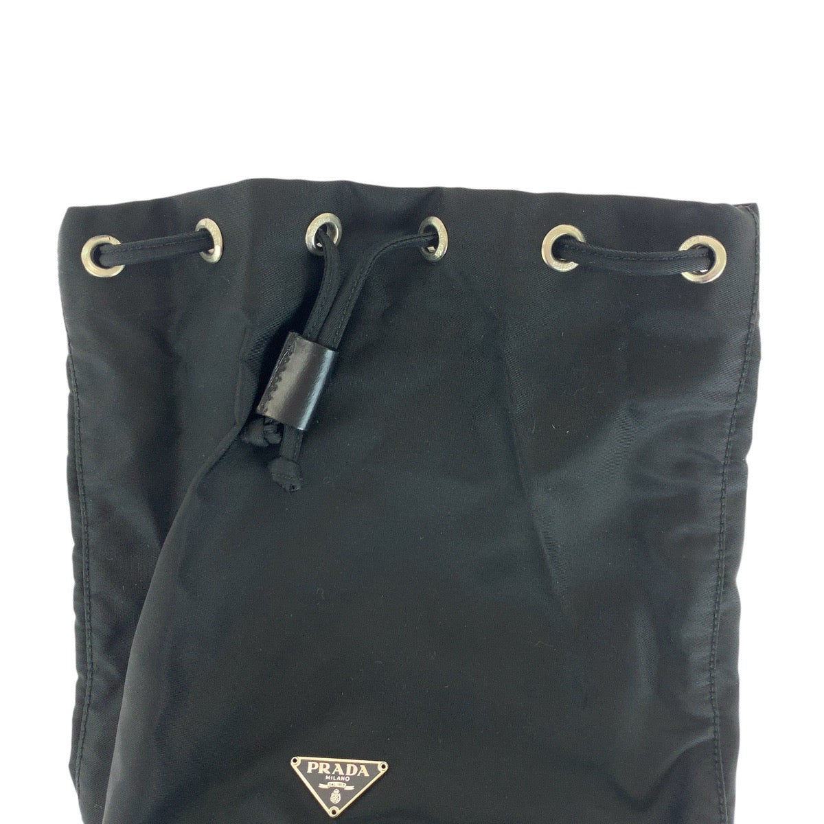 14957
PRADA プラダ テスート 三角ロゴプレート ブラック 黒 シルバー金具 ナイロン ポーチ 巾着ポーチ  レディース