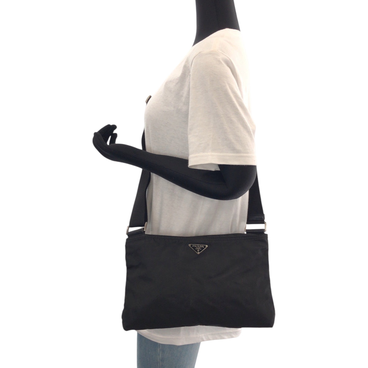 14961
PRADA プラダ テスート 三角ロゴプレート ブラック 黒 シルバー金具 ナイロン ショルダーバッグ サコッシュ  メンズ