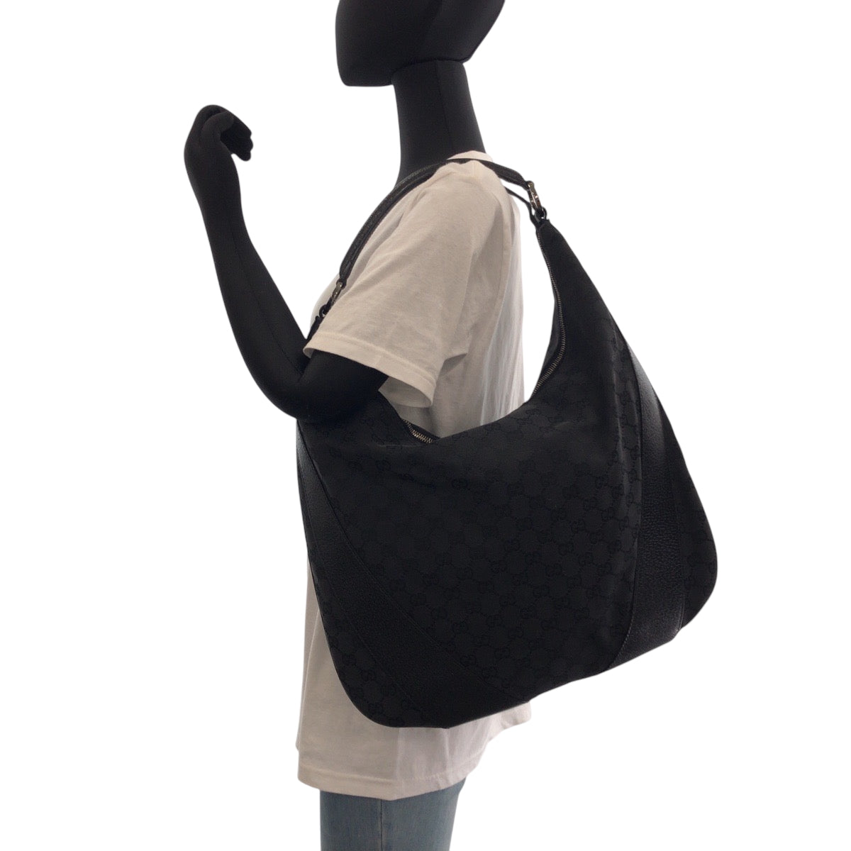 14968
GUCCI グッチ ブラック 黒 シルバー金具 GGキャンバス 124358 ホーボー ワンショルダーバッグ 肩掛け  レディース