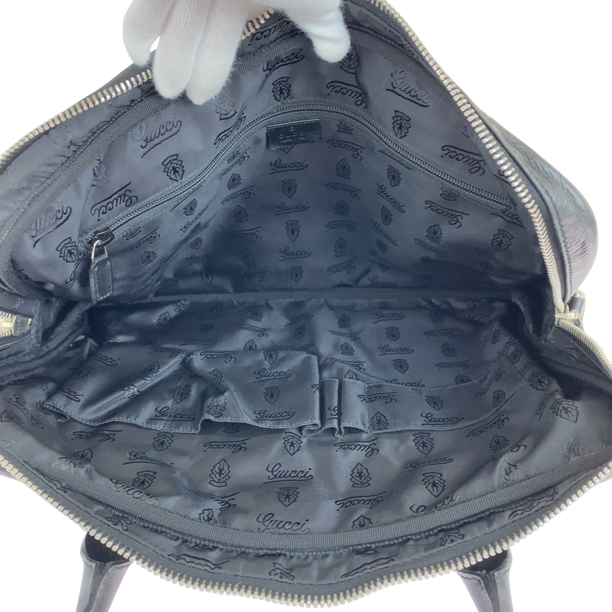 15073
GUCCI グッチ ブラック 黒 シルバー金具 レザー 211113 ビジネスバッグ ハンドバッグ  メンズ A39