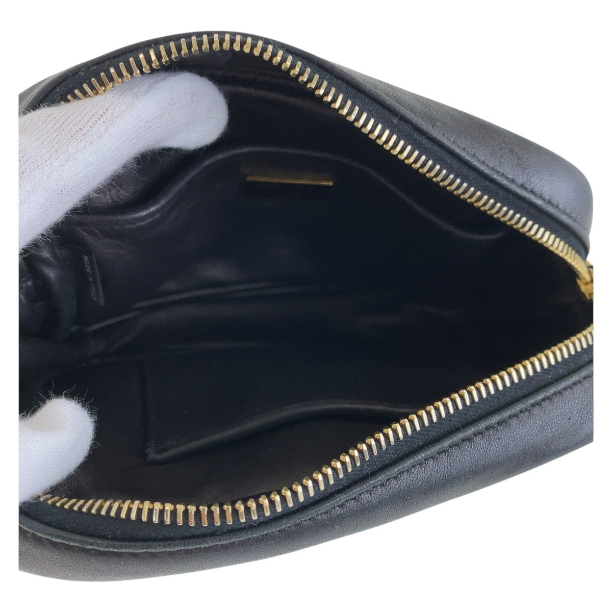 15092
PRADA プラダ リボン レッド ブラック 黒 ゴールド金具 レザー ショルダーバッグ ポシェット レディース ABP41