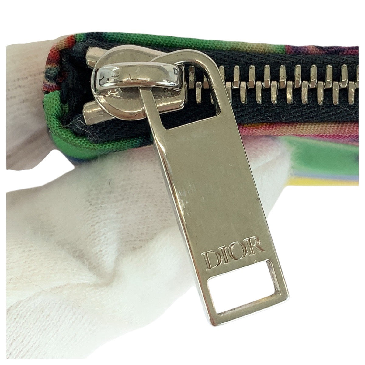 15127
Dior ディオール KENNY SCHARF ケニー シャーフ コラボ グラフィック ブラック マルチカラー シルバー金具 ナイロン クラッチバッグ ポーチ 男女兼用  レディース