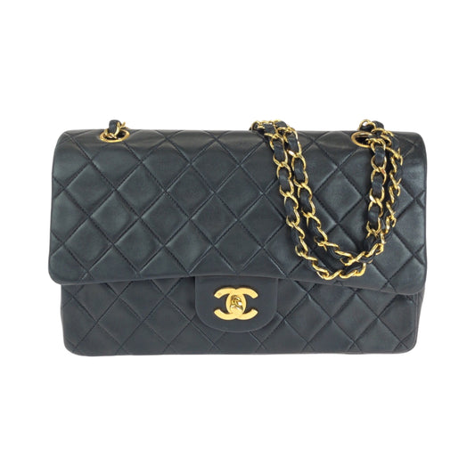 15133
CHANEL シャネル マトラッセ ダブルフラップ ココマーク ターンロック ブラック 黒 ゴールド金具 ラムスキン チェーンショルダーバッグ  レディース