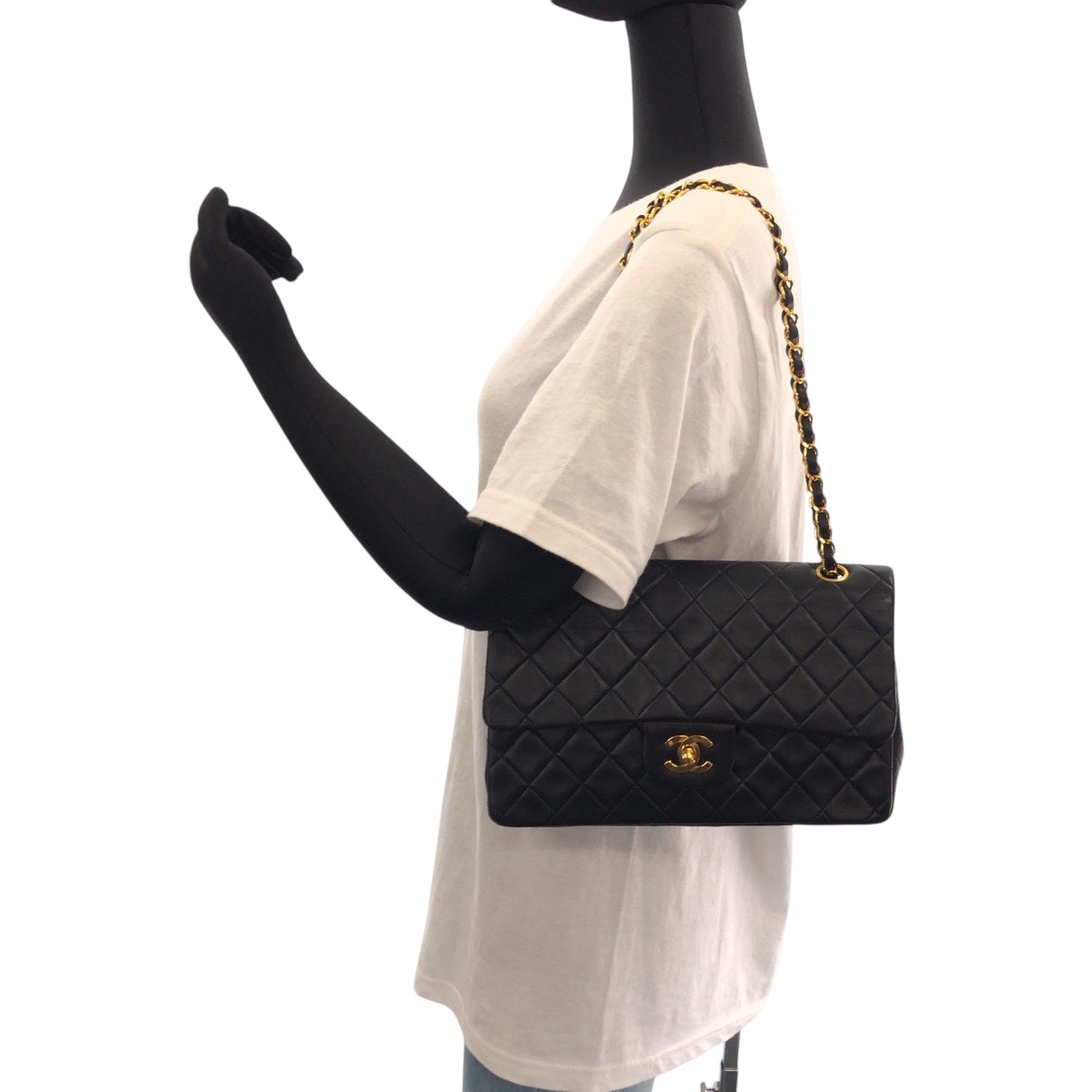 15133
CHANEL シャネル マトラッセ ダブルフラップ ココマーク ターンロック ブラック 黒 ゴールド金具 ラムスキン チェーンショルダーバッグ  レディース