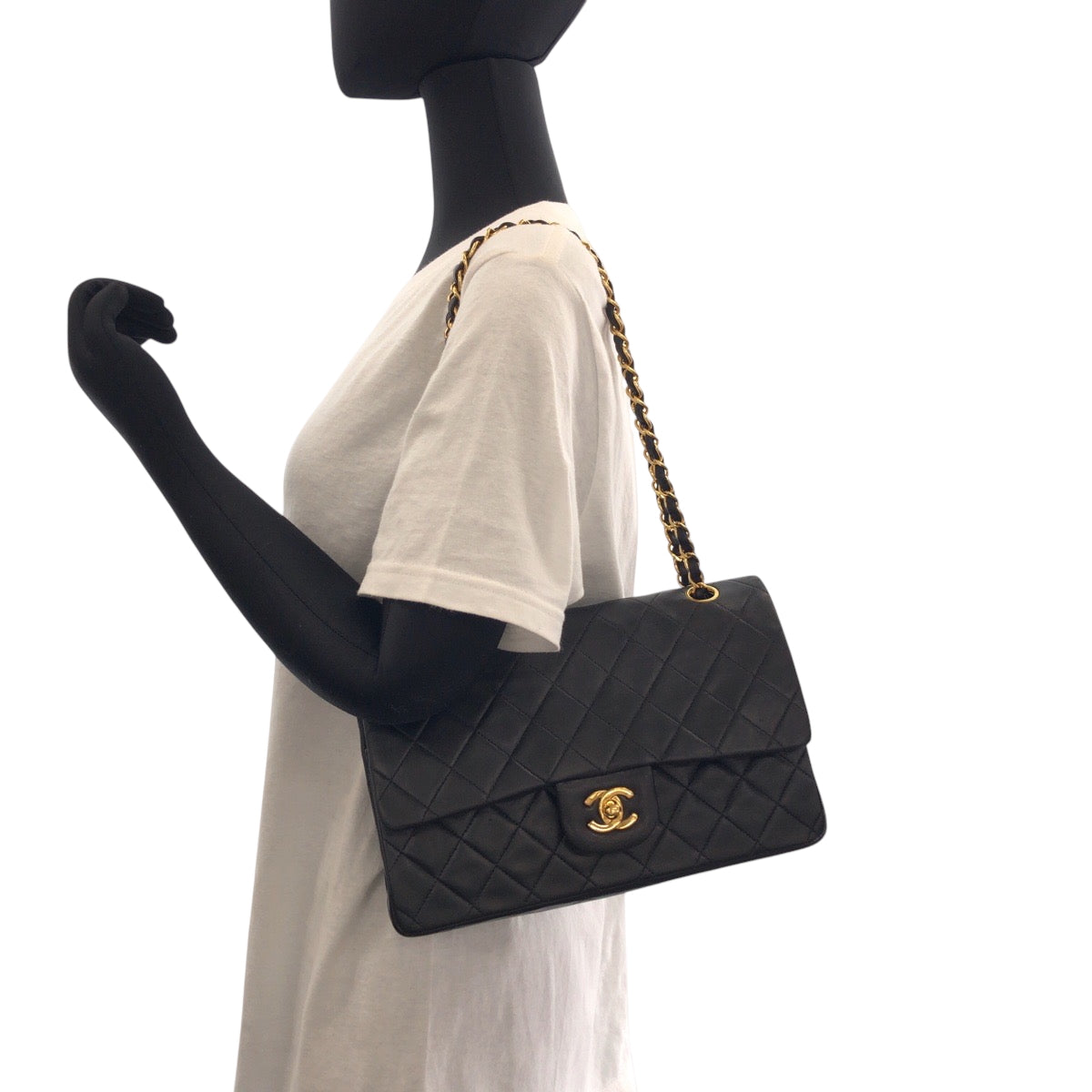 15135
CHANEL シャネル マトラッセ Wフラップ ココマーク ターンロック ブラック 黒 ゴールド金具 ラムスキン チェーンショルダーバッグ 肩掛け  レディース