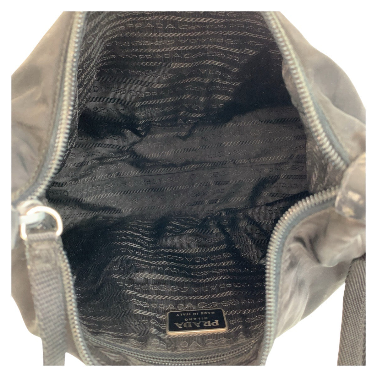 15147
PRADA プラダ テスート ブラック 黒 シルバー金具 ナイロン ショルダーバッグ  レディース ABP16