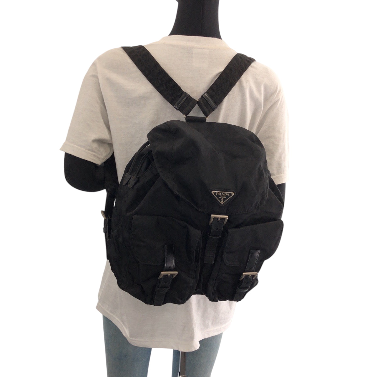 15150
PRADA プラダ テスート 三角ロゴプレート ブラック シルバー金具 ナイロン リュックサック バックパック  レディース