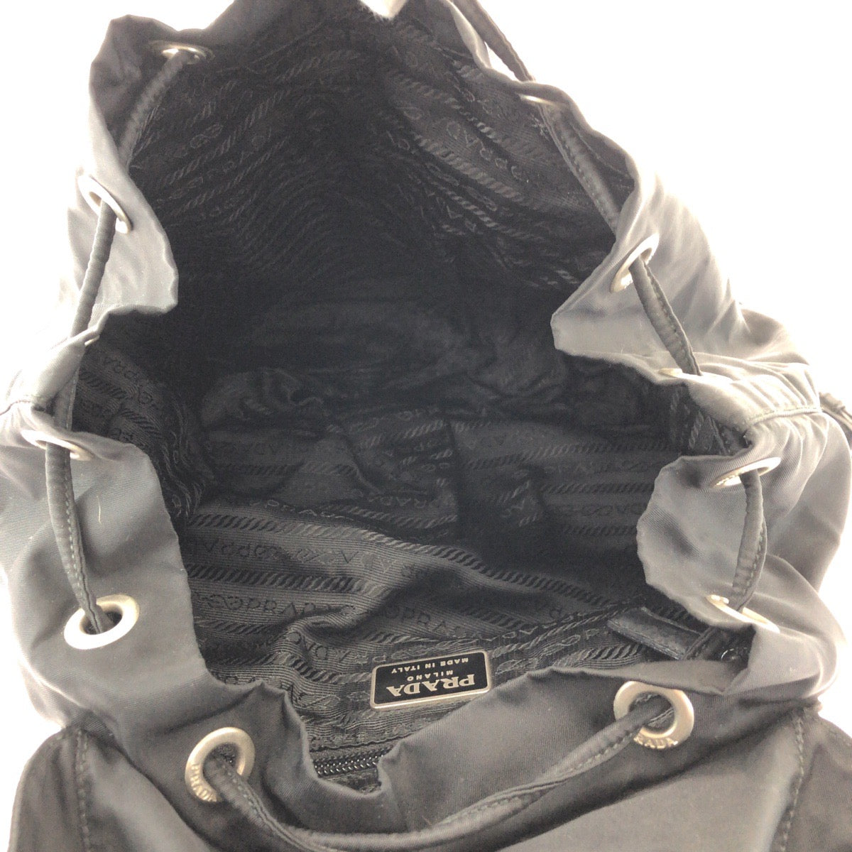 15150
PRADA プラダ テスート 三角ロゴプレート ブラック シルバー金具 ナイロン リュックサック バックパック  レディース