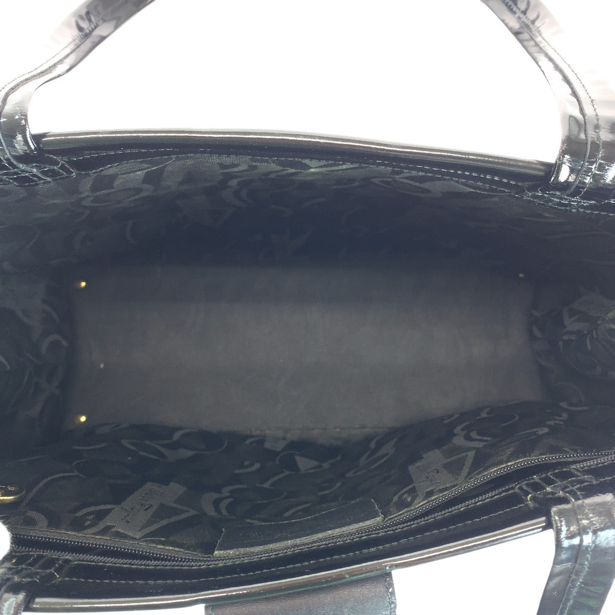 15168
Salvatore Ferragamo サルヴァトーレフェラガモ リボン ブラック 黒 ゴールド金具 エナメル トートバッグ ショルダーバッグ  レディース