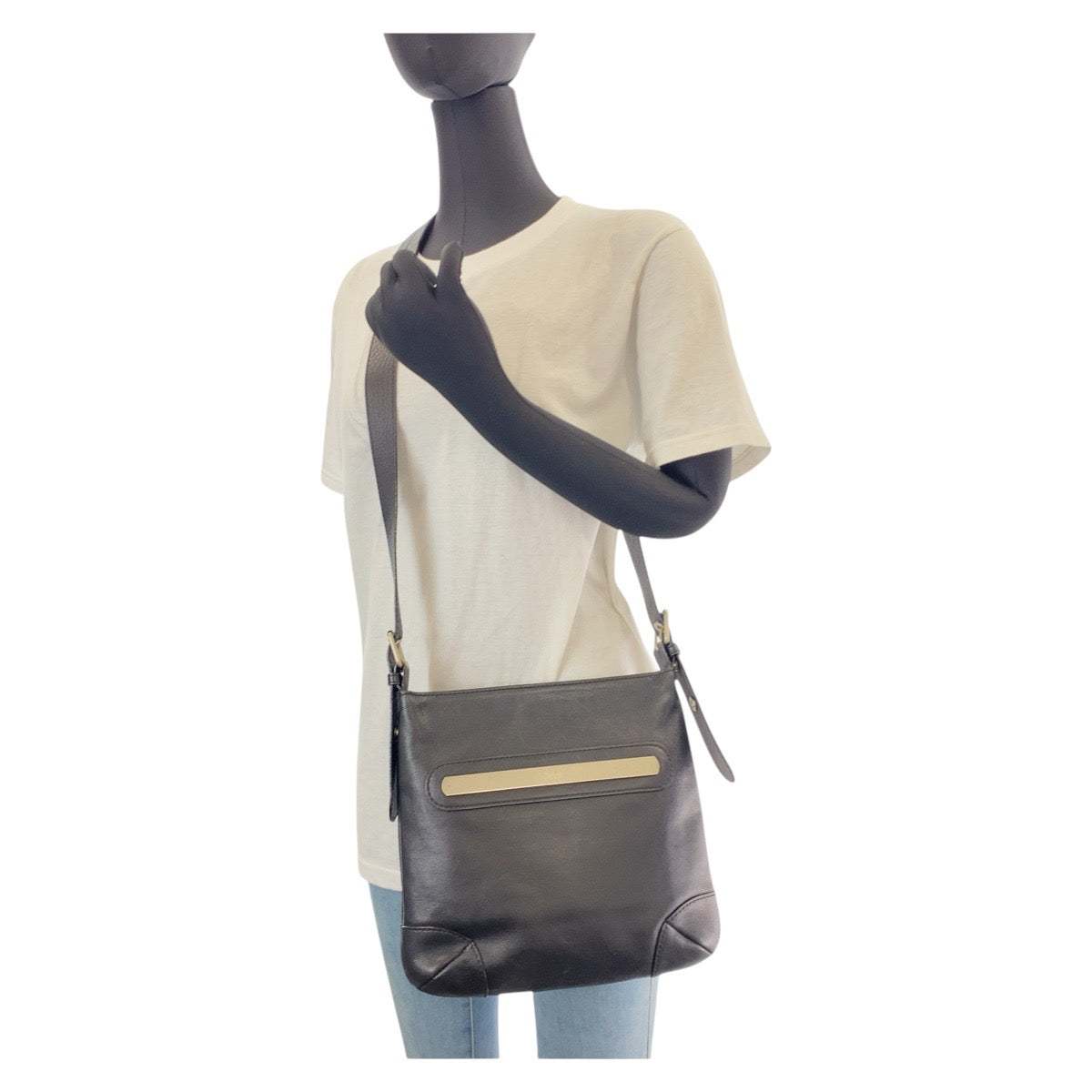 15174
Chloe クロエ ブラック 黒 シルバー金具 レザー ショルダーバッグ メッセンジャーバッグ  レディース