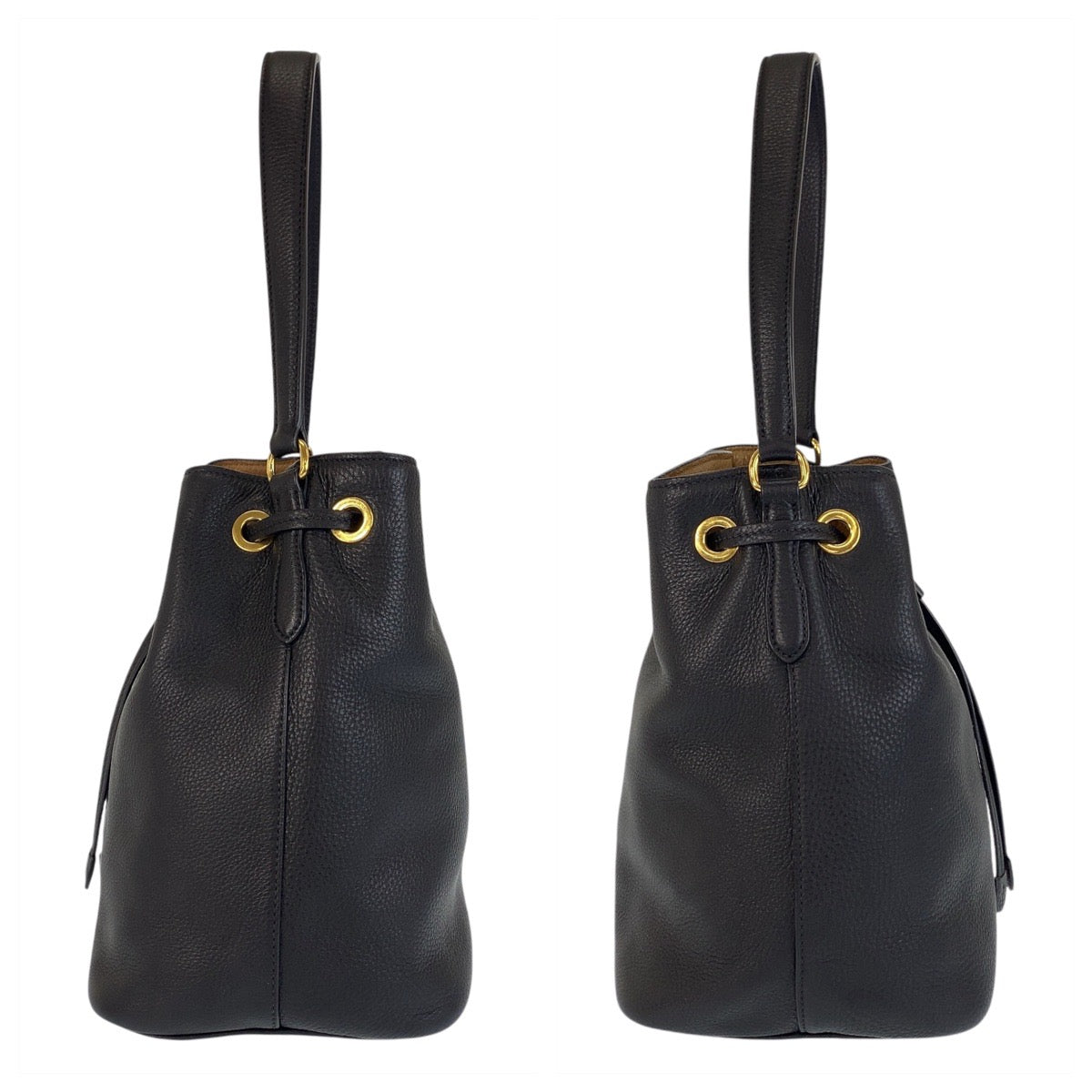 15205
Miu Miu ミュウ ミュウ ブラック 黒 ゴールド金具 レザー ショルダーバッグ  レディース