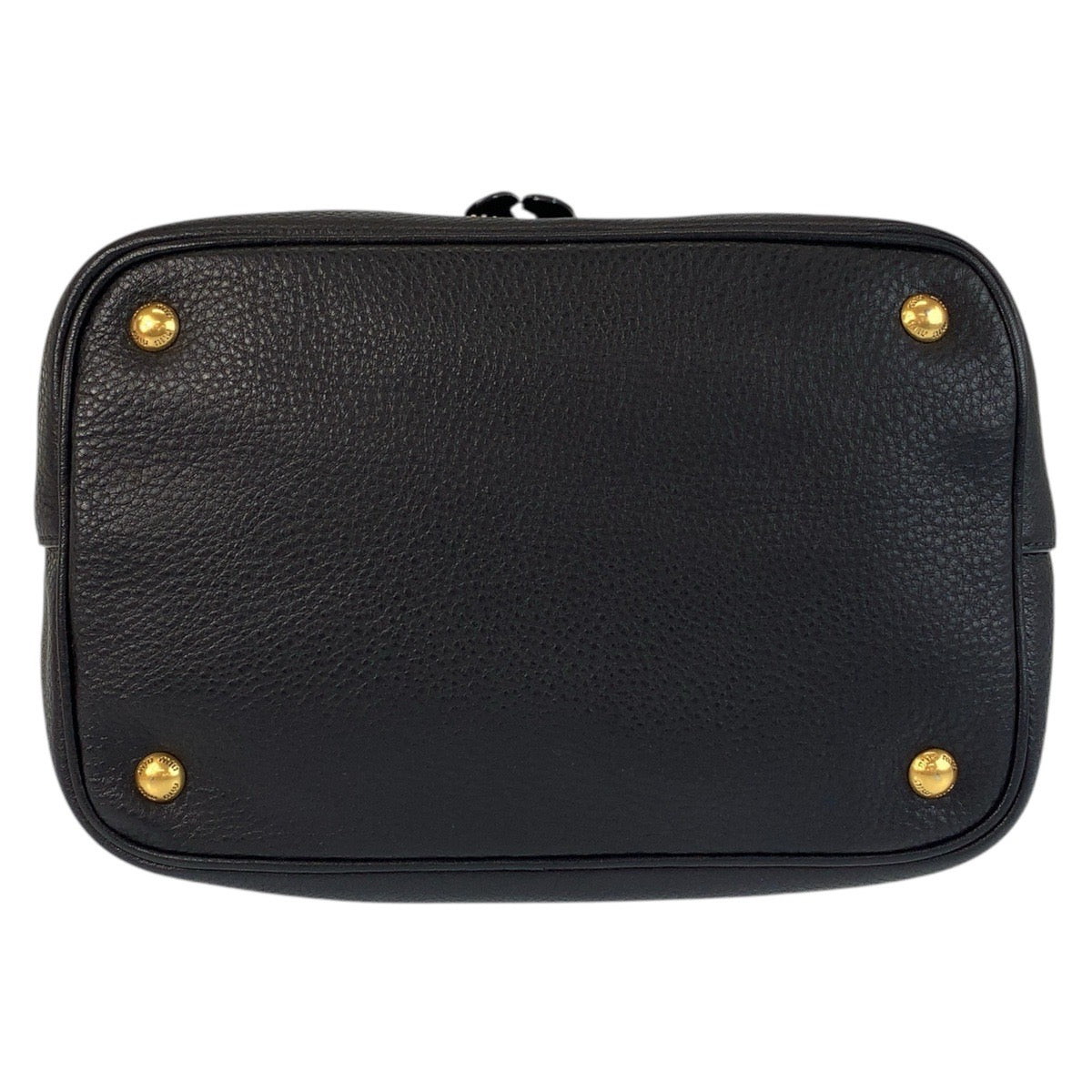 15205
Miu Miu ミュウ ミュウ ブラック 黒 ゴールド金具 レザー ショルダーバッグ  レディース