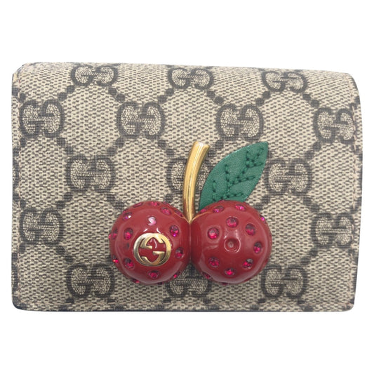 15207
GUCCI グッチ GGスプリーム チェリー ブラウン ピンク PVC 折財布 コンパクトウォレット  レディース