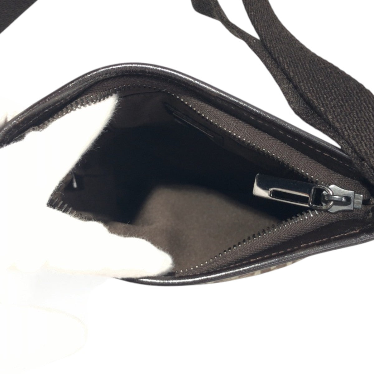 15209
FENDI フェンディ ヴィンテージ ズッキーノ ブラウン キャンバス 2305 8BT079 JQ4 049 ショルダーバック ポシェット 男女兼用 レディース A40