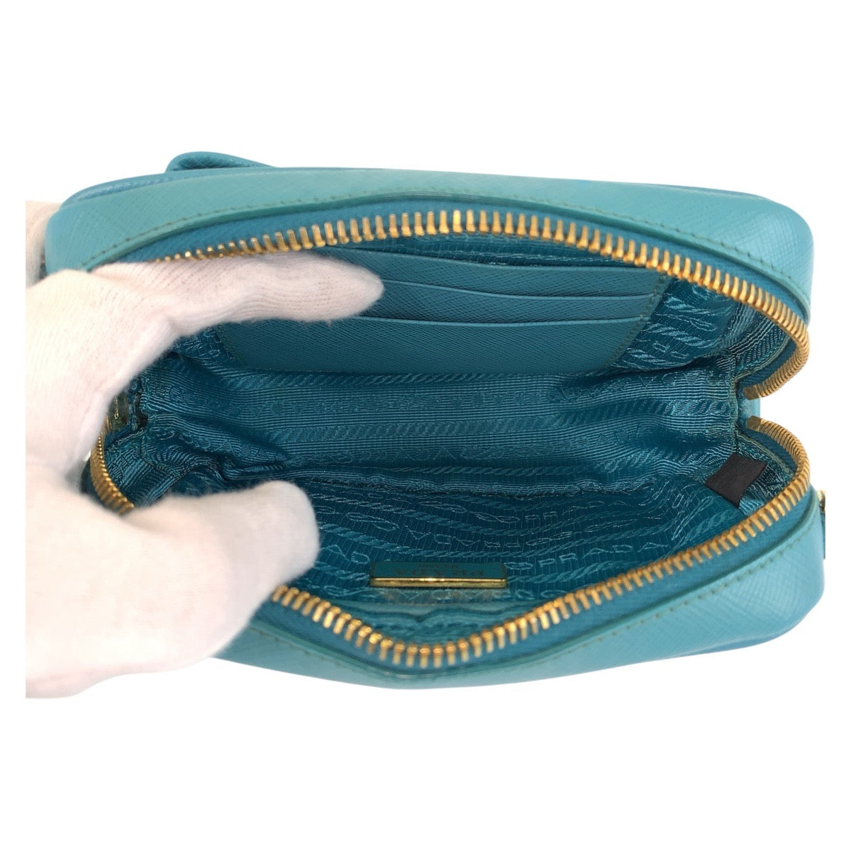 15238
PRADA プラダ サフィアーノ ライトブルー ゴールド金具 レザー ショルダーバッグ ポシェット  レディース