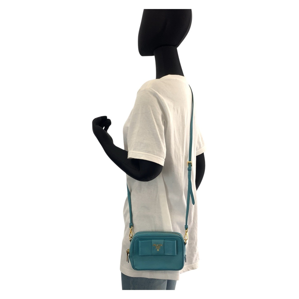 15238
PRADA プラダ サフィアーノ ライトブルー ゴールド金具 レザー ショルダーバッグ ポシェット  レディース