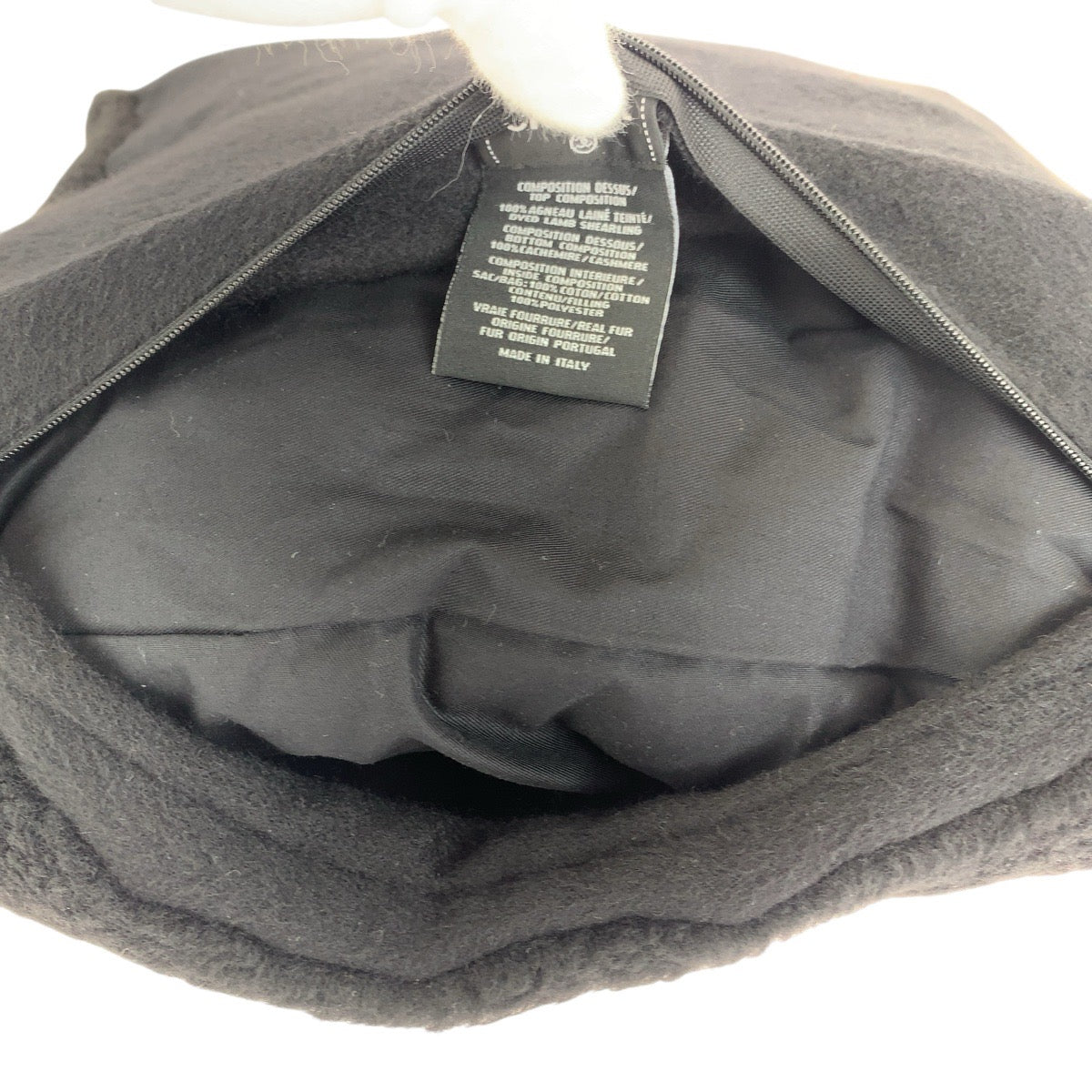 15270
CHANEL シャネル ココマーク ブラック 黒 ムートン / カシミヤ インテリア クッション 男女兼用  レディース