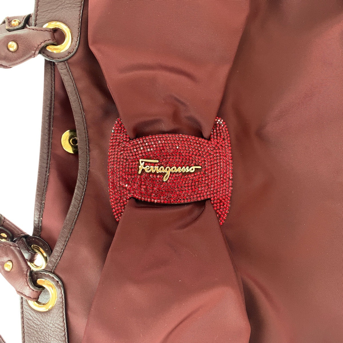15276
Salvatore Ferragamo サルヴァトーレフェラガモ リボン ワインレッド ボルドー ゴールド金具 ナイロン / レザー トートバッグ ショルダーバッグ 2way  レディース A19