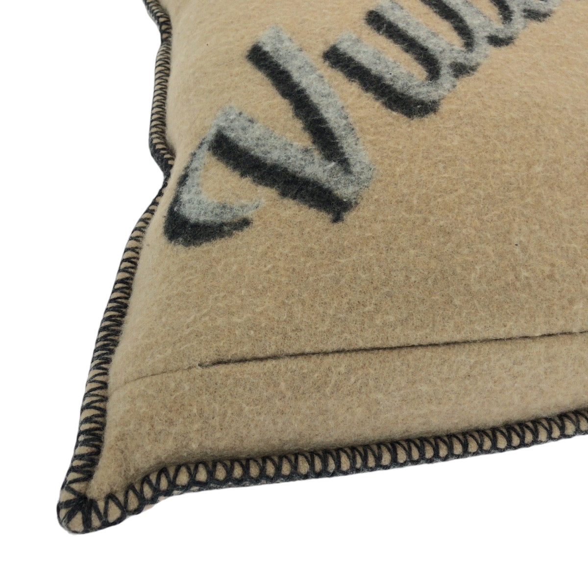 15291
LOUIS VUITTON ルイヴィトン カシミアロゴ ブラウン グレー カシミヤ R99304 インテリア クッション レディース A52