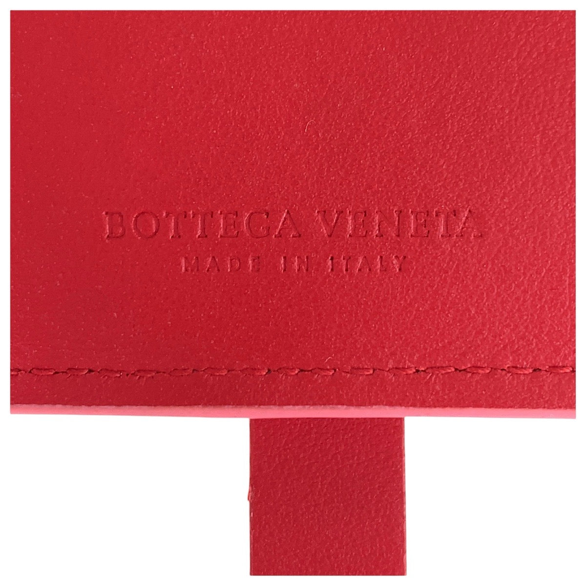 15340
BOTTEGAVENETA ボッテガヴェネタ イントレチャート ピンク レッド シルバー金具 レザー 折財布 コンパクトウォレット  レディース ABP22
