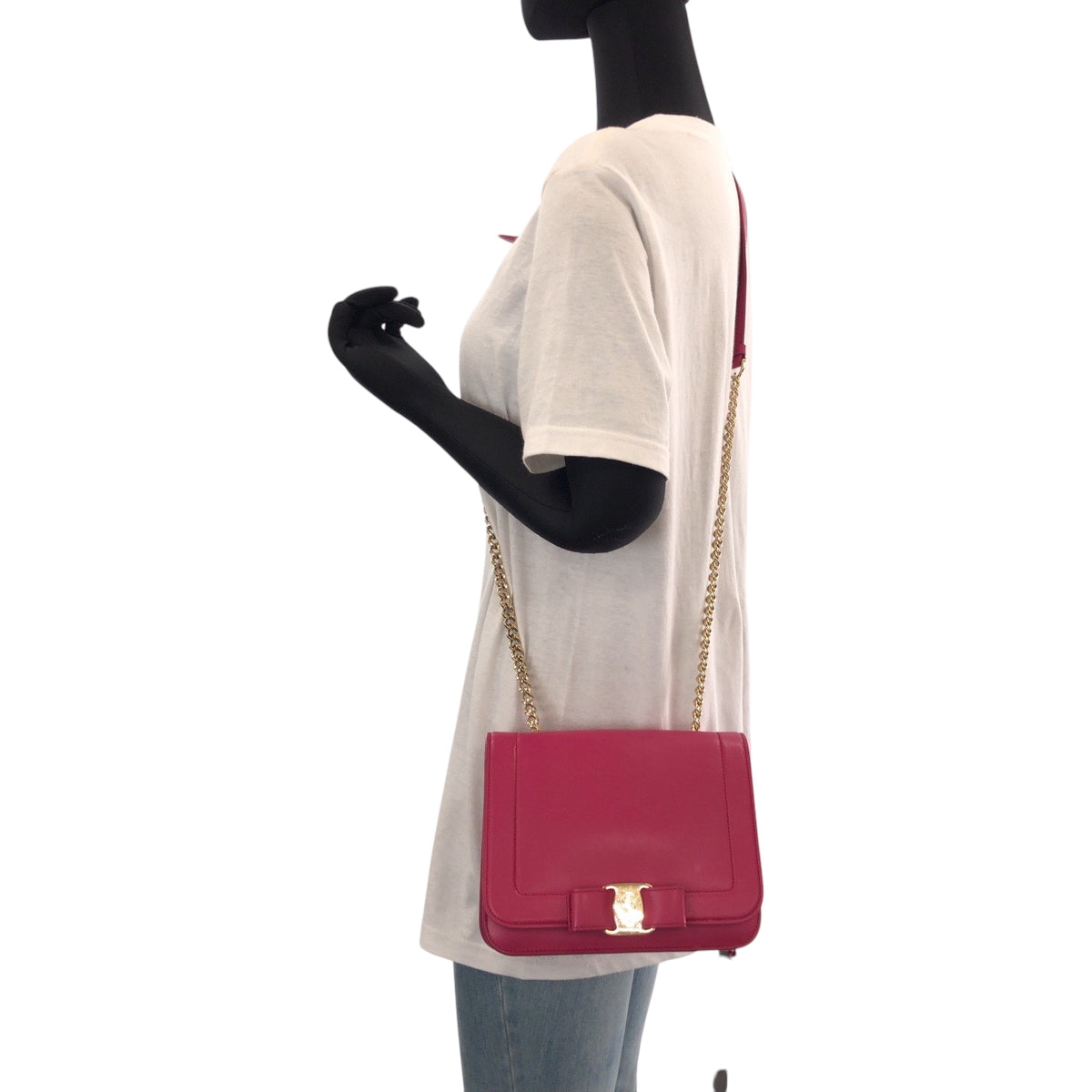 15356
Salvatore Ferragamo サルヴァトーレフェラガモ ヴァラ ピンク ゴールド金具 レザー チェーンショルダーバッグ ポシェット  レディース