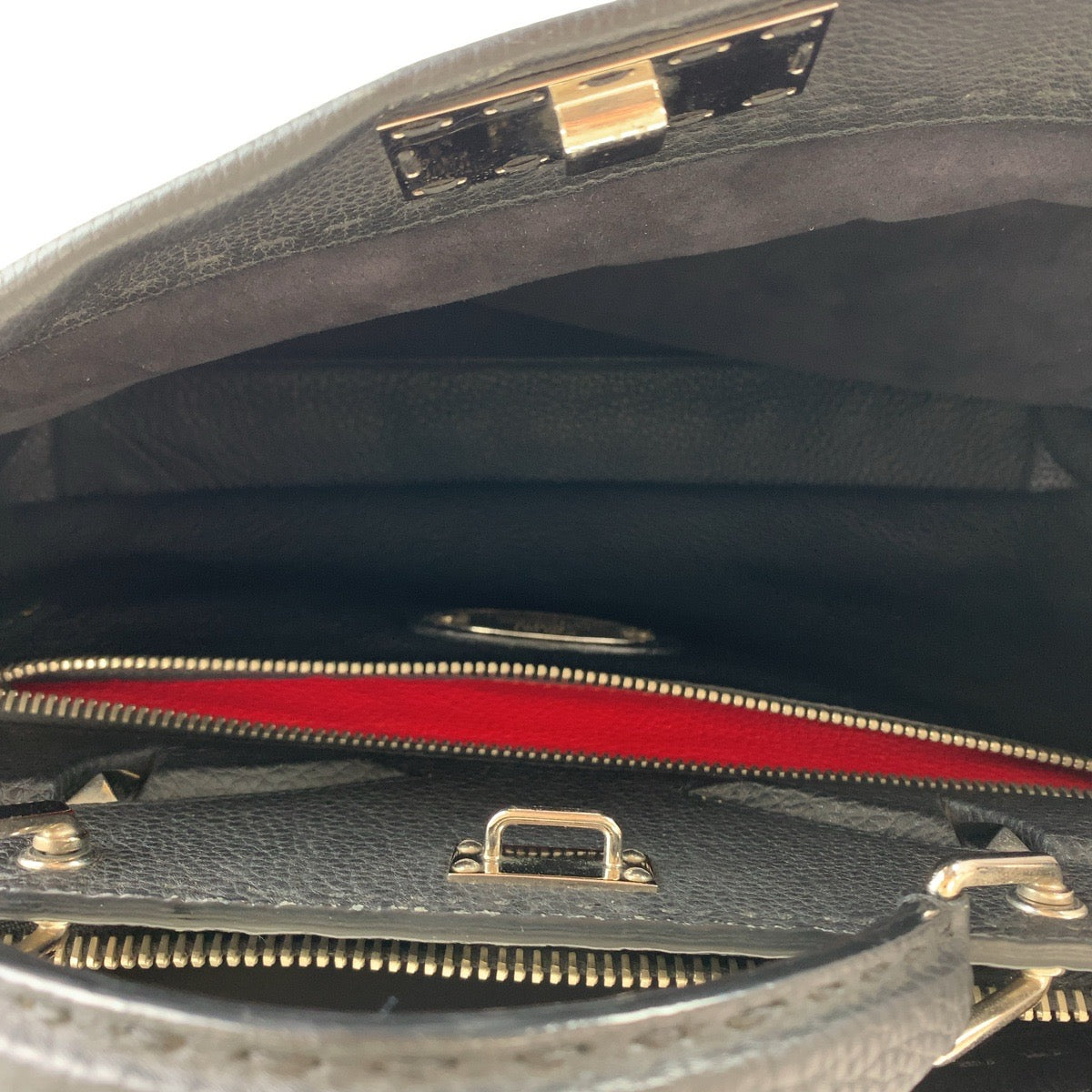 15370
FENDI フェンディ セレリア ピーカブー バグズモンスターアイ ブラック 黒 シルバー金具 レザー ビジネスバッグ ショルダーバッグ 2way  メンズ